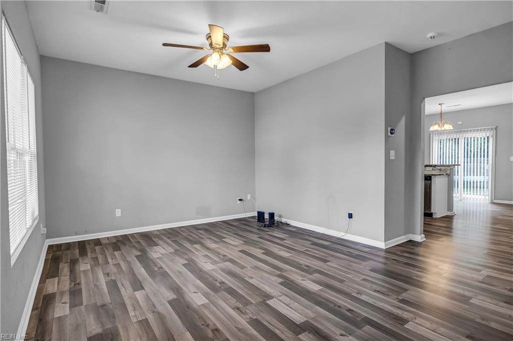 425 Culloden St Property Photo 3