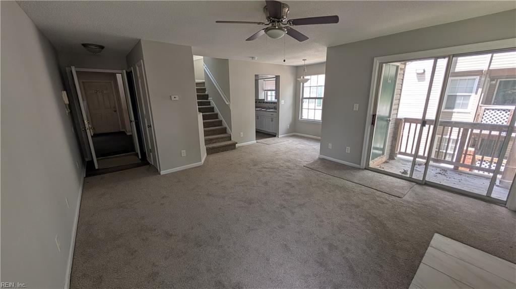 12912 Daybreak Cir Property Photo 3