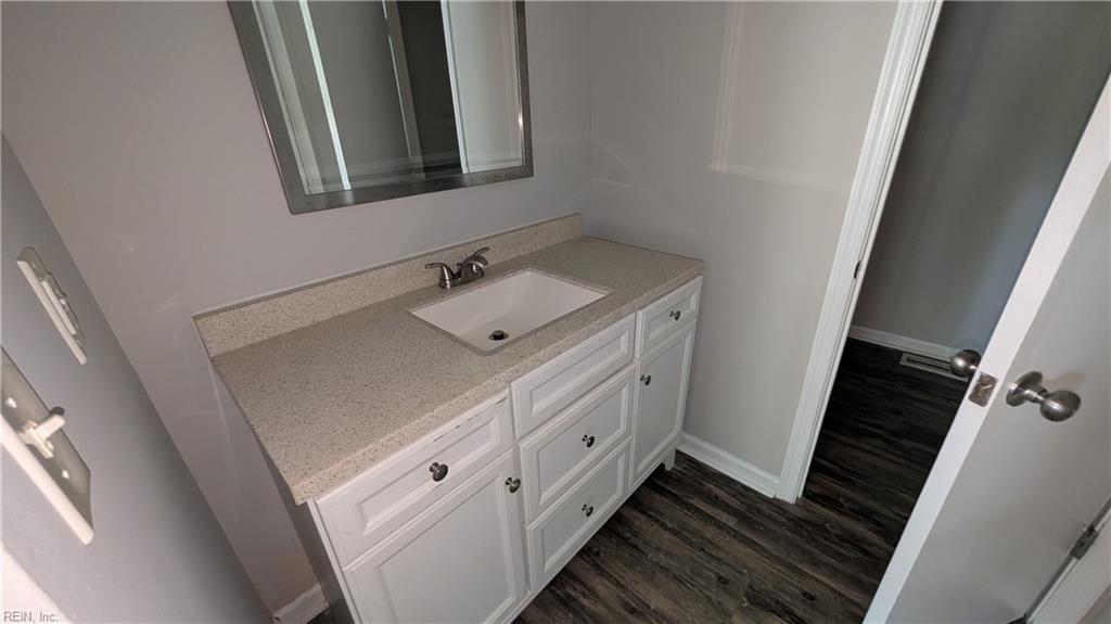 12912 Daybreak Cir Property Photo 7