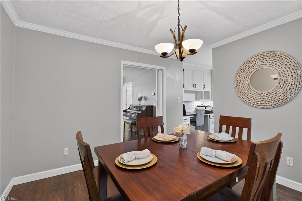 302 Buckingham Way Property Photo 11