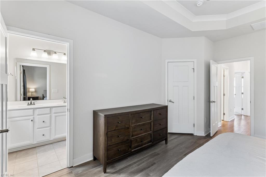 557 Westport St Property Photo 26