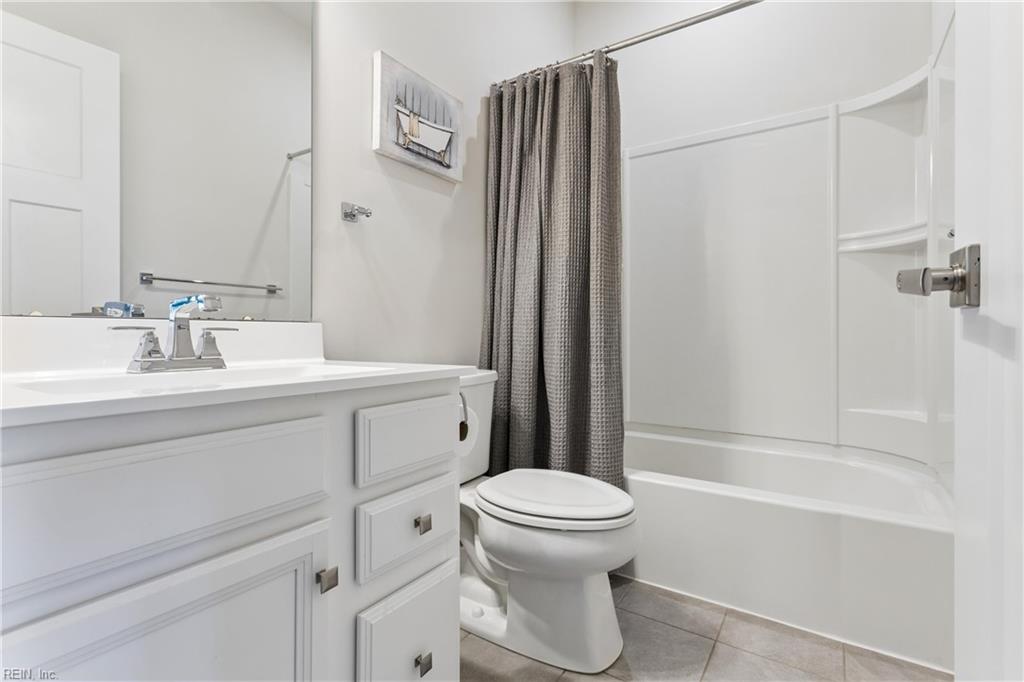 557 Westport St Property Photo 31