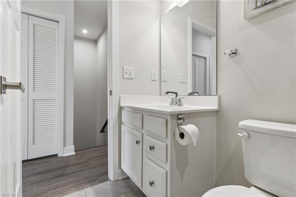 557 Westport St Property Photo 32