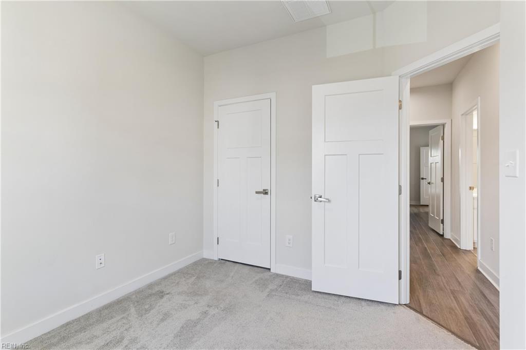 557 Westport St Property Photo 38