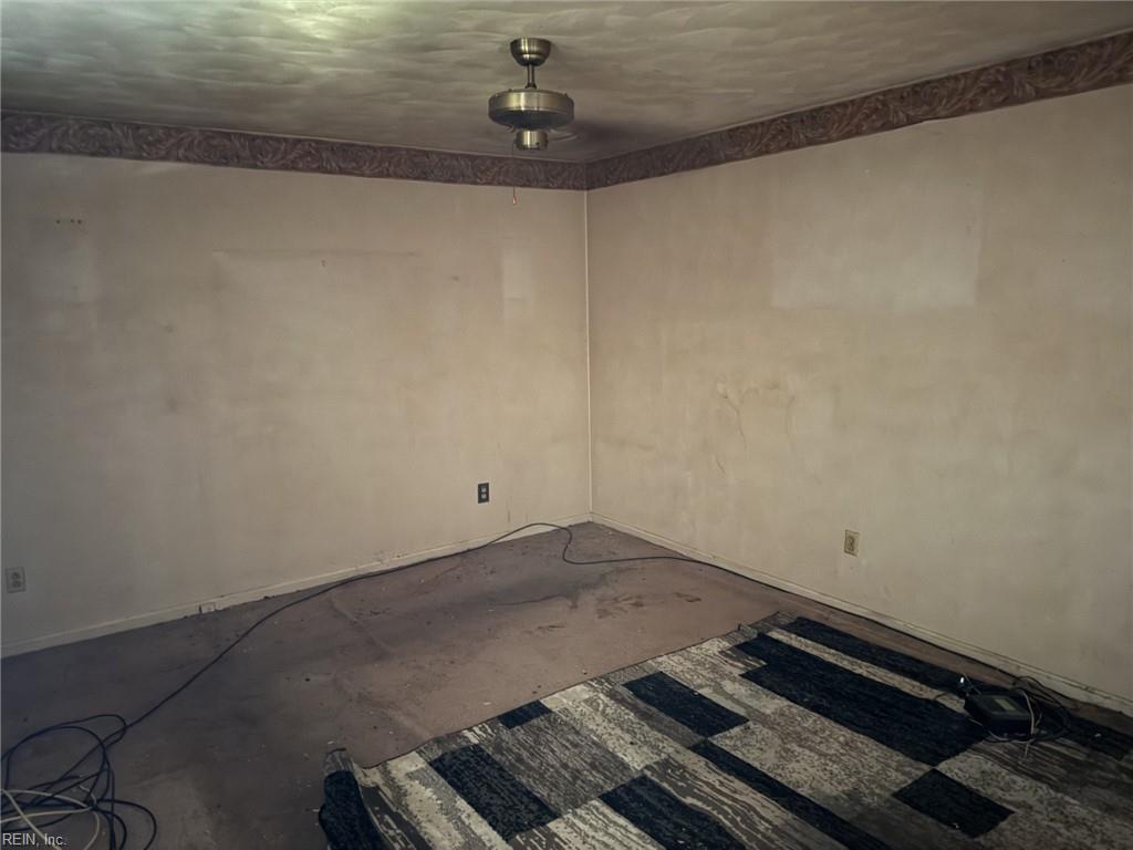 230 Longmeadow Dr Property Photo 16