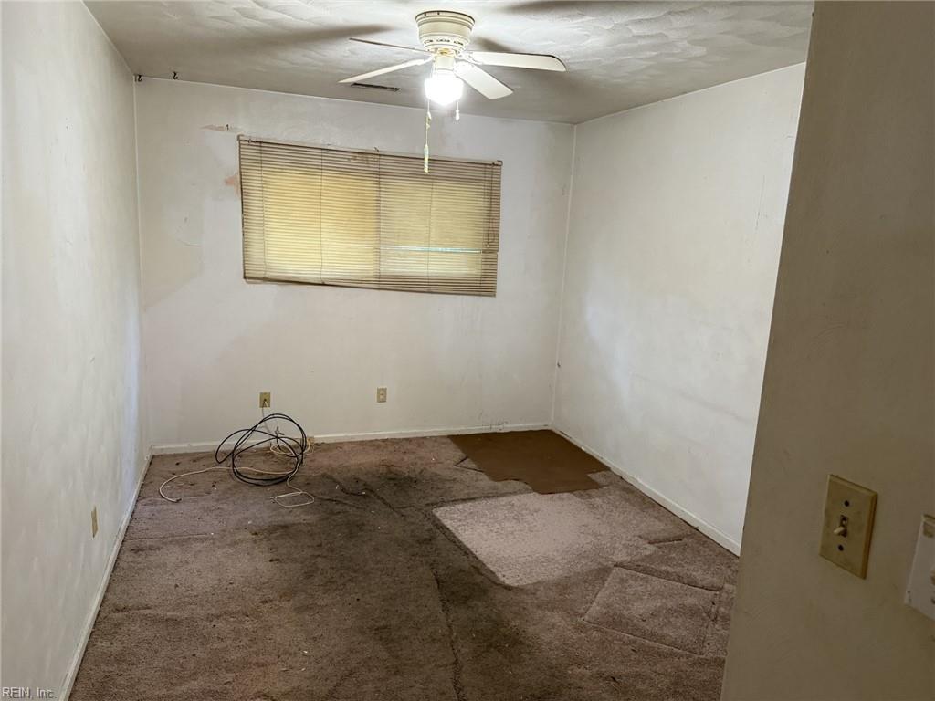 230 Longmeadow Dr Property Photo 22