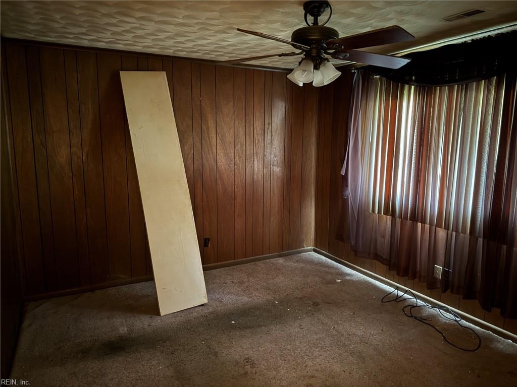 230 Longmeadow Dr Property Photo 27