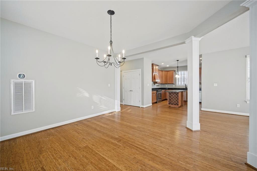 928 12th St Property Photo 7
