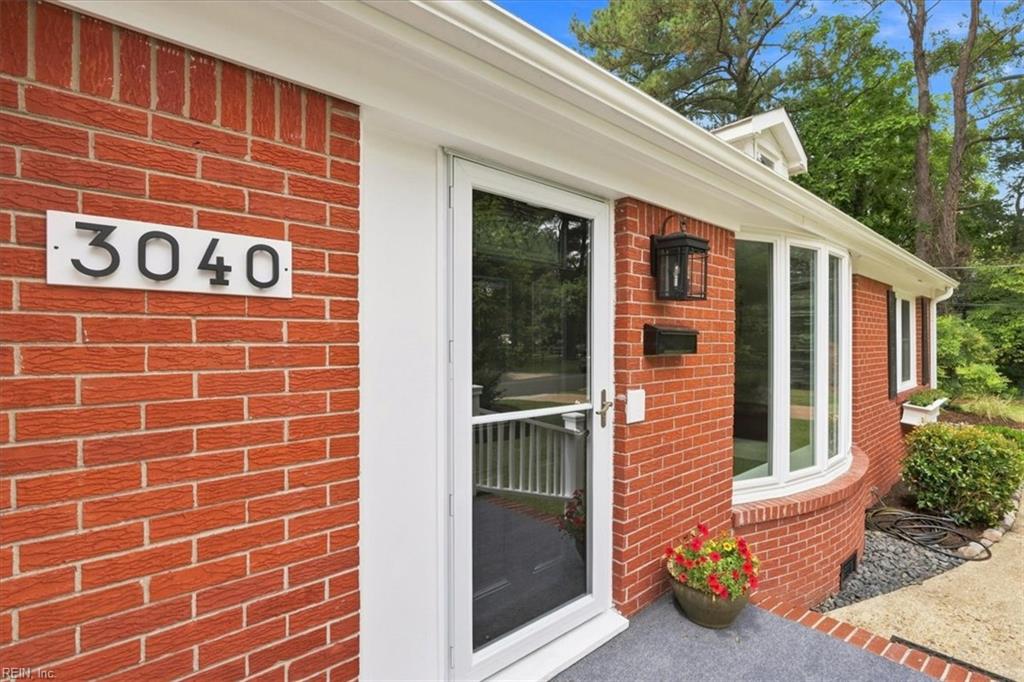 3040 Edinburgh Dr Property Photo 2
