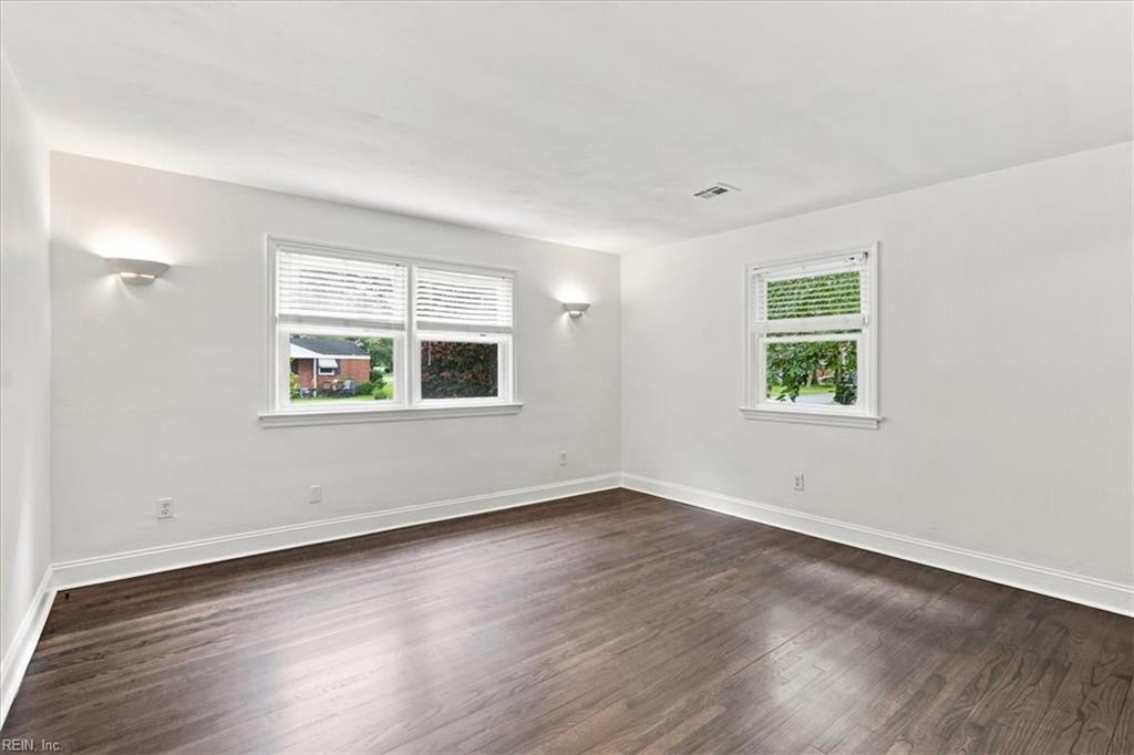 3040 Edinburgh Dr Property Photo 16
