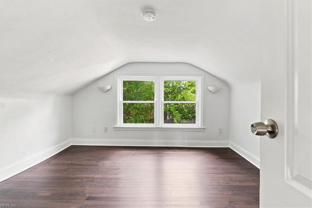 3040 Edinburgh Dr Property Photo 23