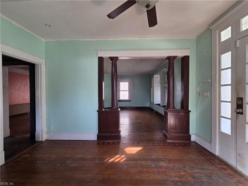 232 53rd St Property Photo 3