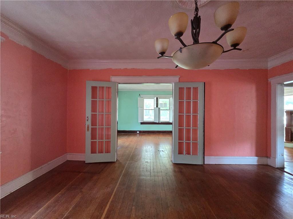 232 53rd St Property Photo 10