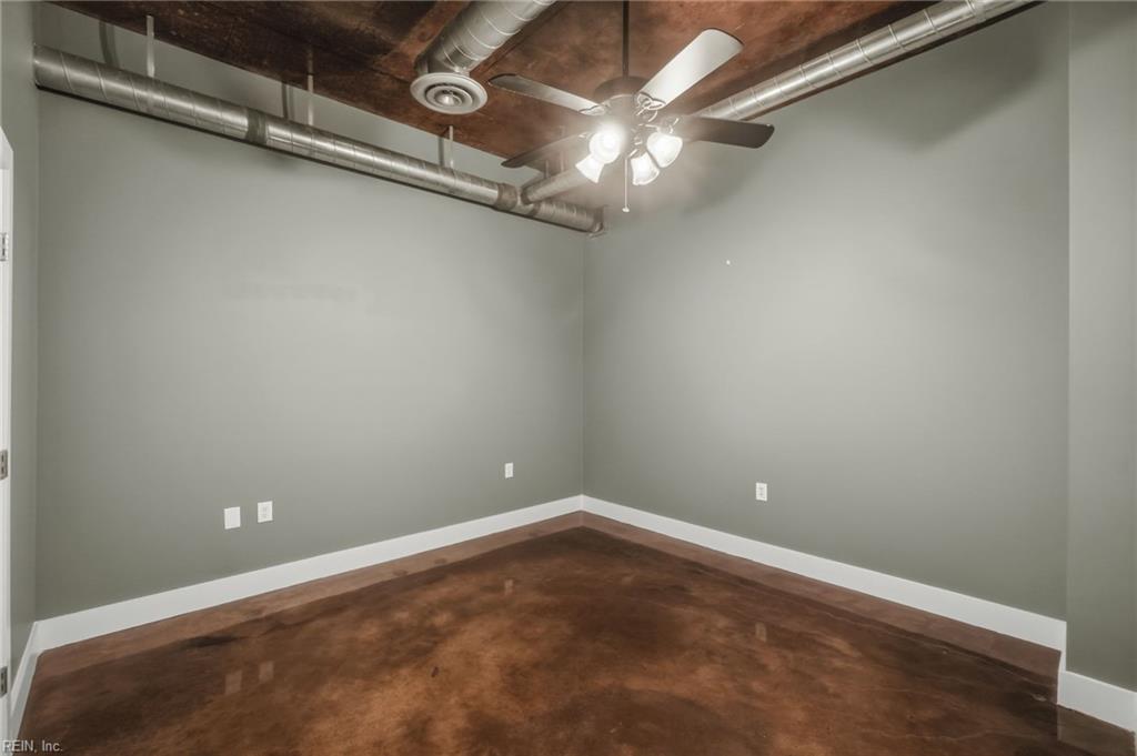 123 College Pl Property Photo 22