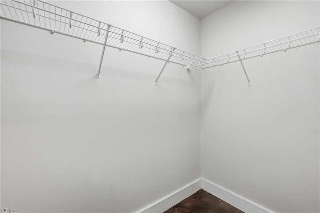 123 College Pl Property Photo 23