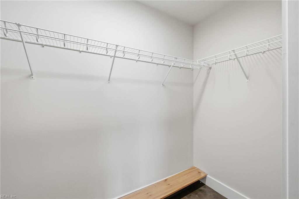 123 College Pl Property Photo 24