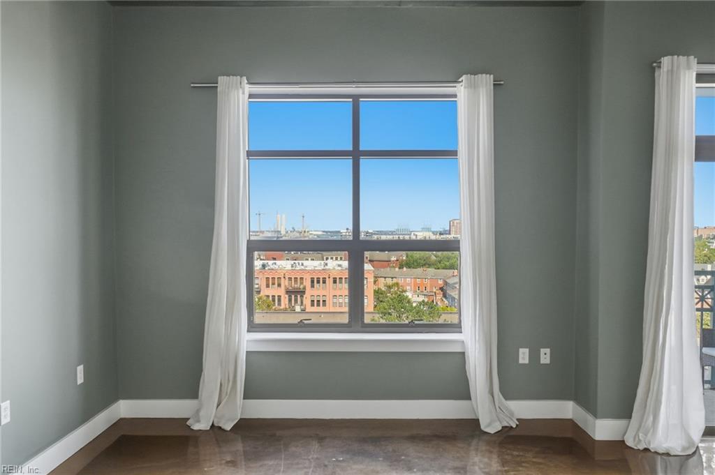 123 College Pl Property Photo 27