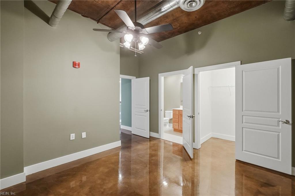 123 College Pl Property Photo 29