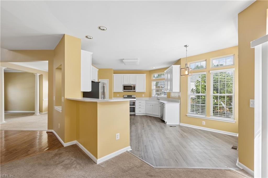 9741 Plaskett Forest Ln Property Photo 10