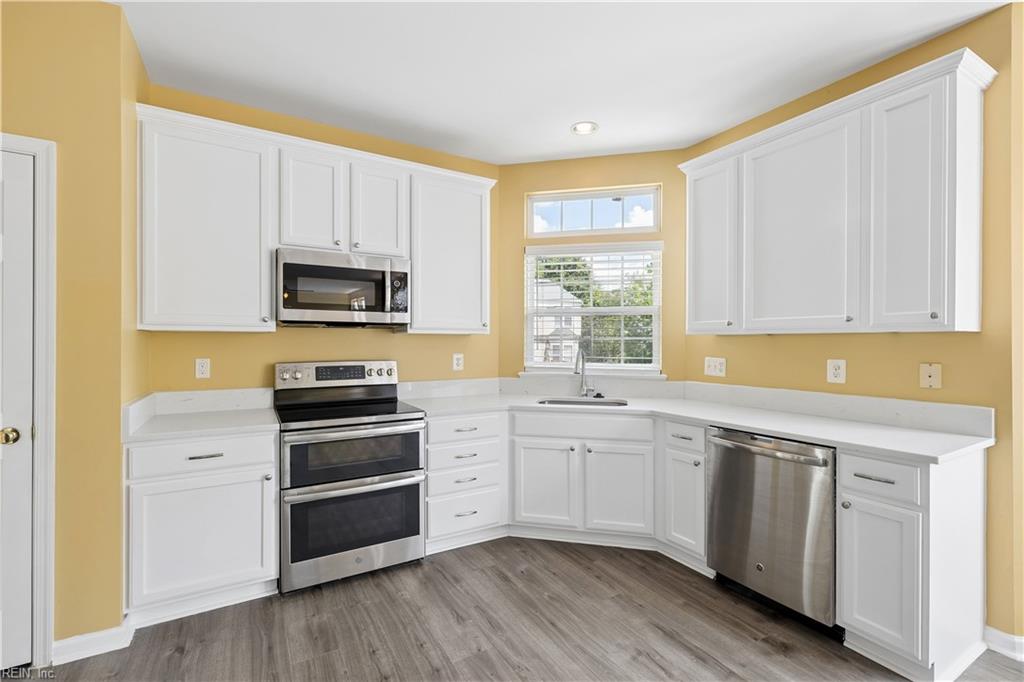 9741 Plaskett Forest Ln Property Photo 13