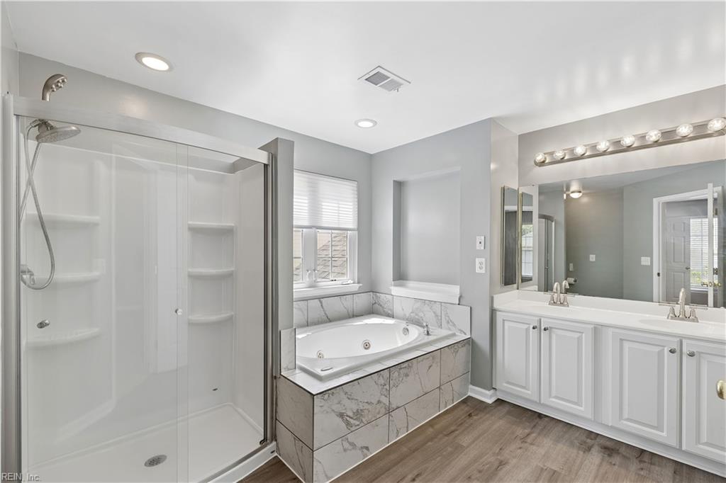 9741 Plaskett Forest Ln Property Photo 24