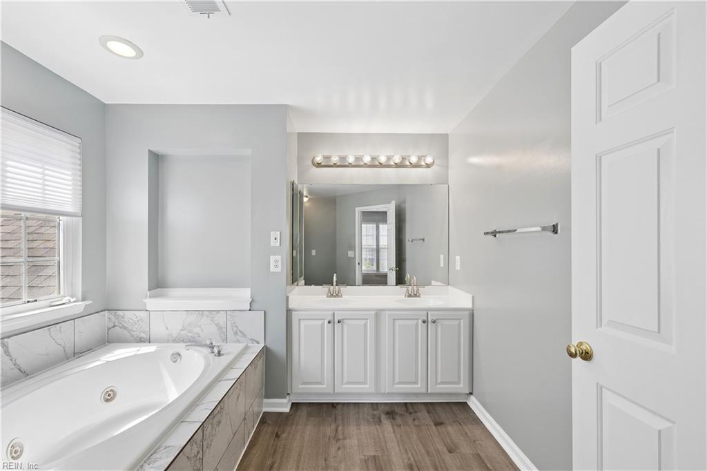 9741 Plaskett Forest Ln Property Photo 25