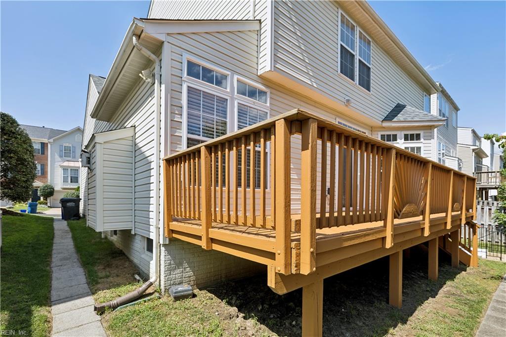 9741 Plaskett Forest Ln Property Photo 43