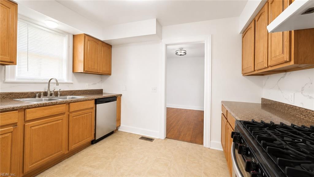 3774 Chatham Cir Property Photo 3