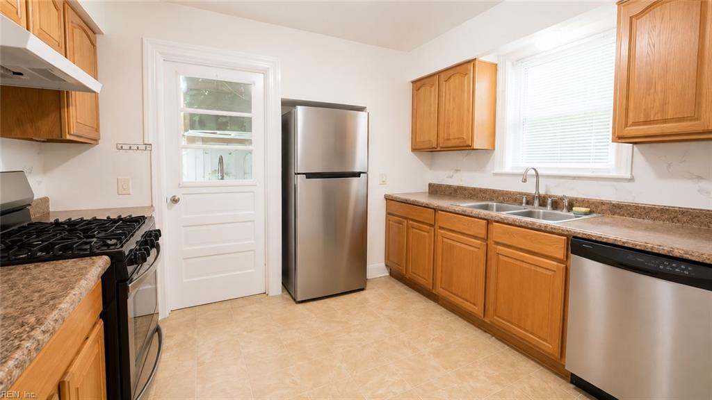 3774 Chatham Cir Property Photo 4