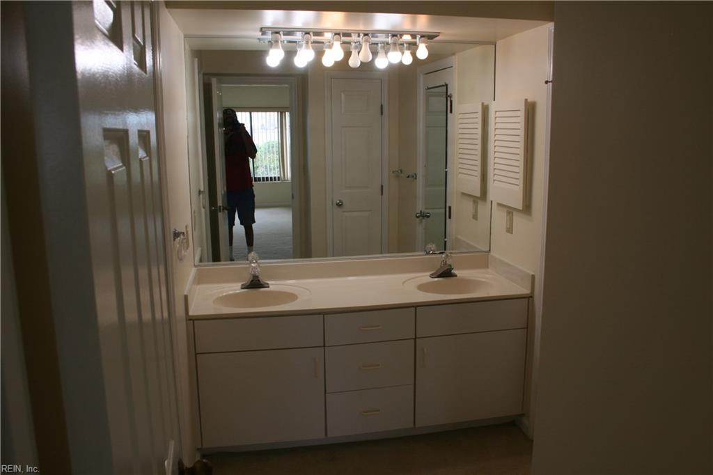 7505 River Rd Property Photo 17