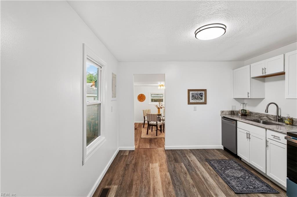4 May St Property Photo 9