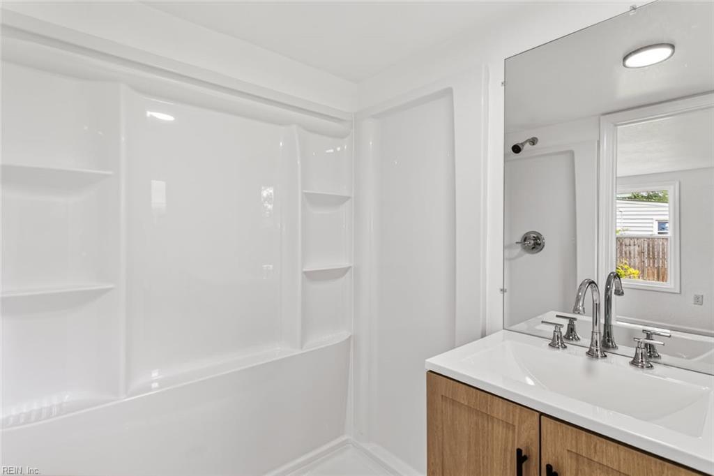 4 May St Property Photo 14