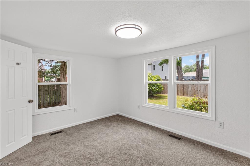 4 May St Property Photo 15