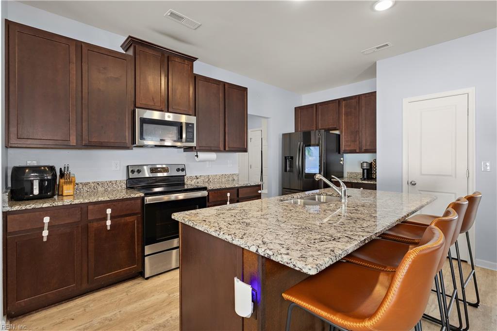 121 American Way Property Photo 4