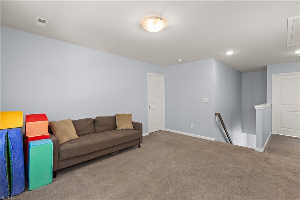 121 American Way Property Photo 10