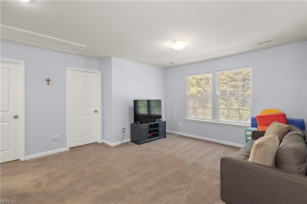 121 American Way Property Photo 11