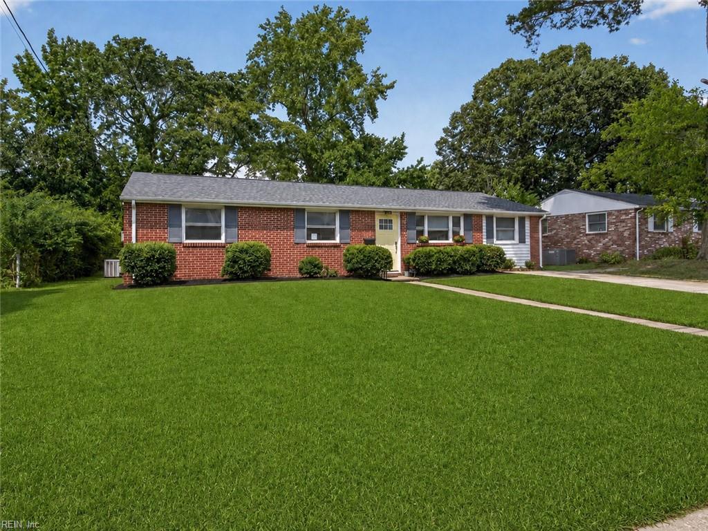 1919 Seward Dr Property Photo 3