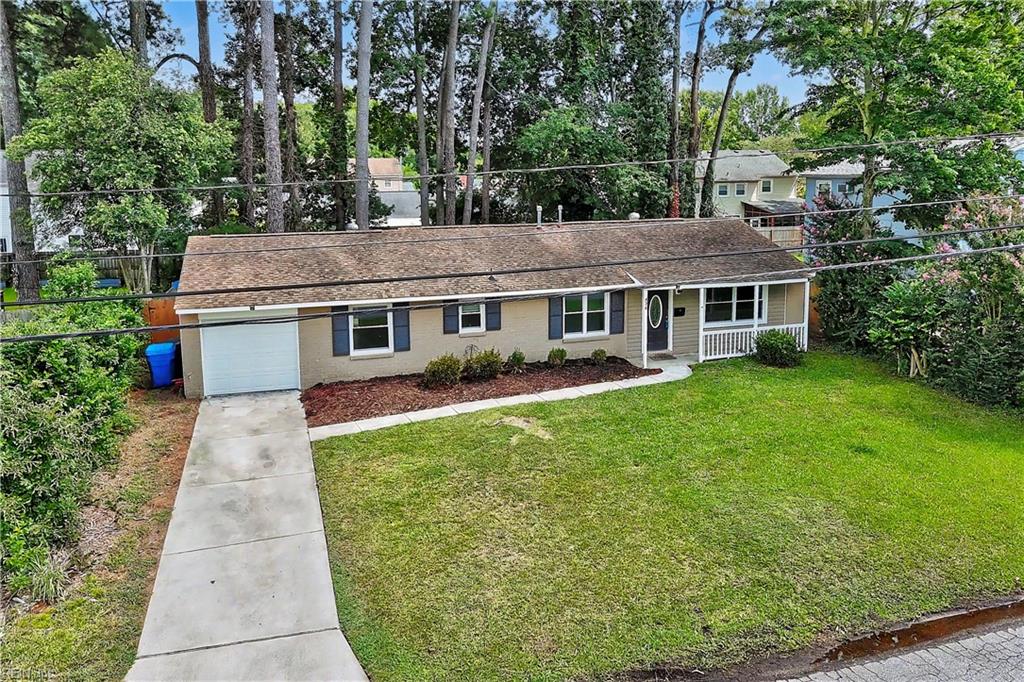 436 Dauphin Ln Property Photo 4