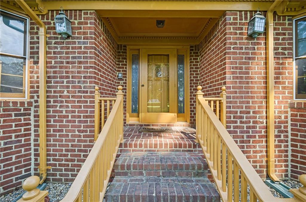 5853 Bernhowe Manor Ln Property Photo 2
