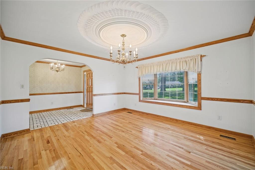 5853 Bernhowe Manor Ln Property Photo 6