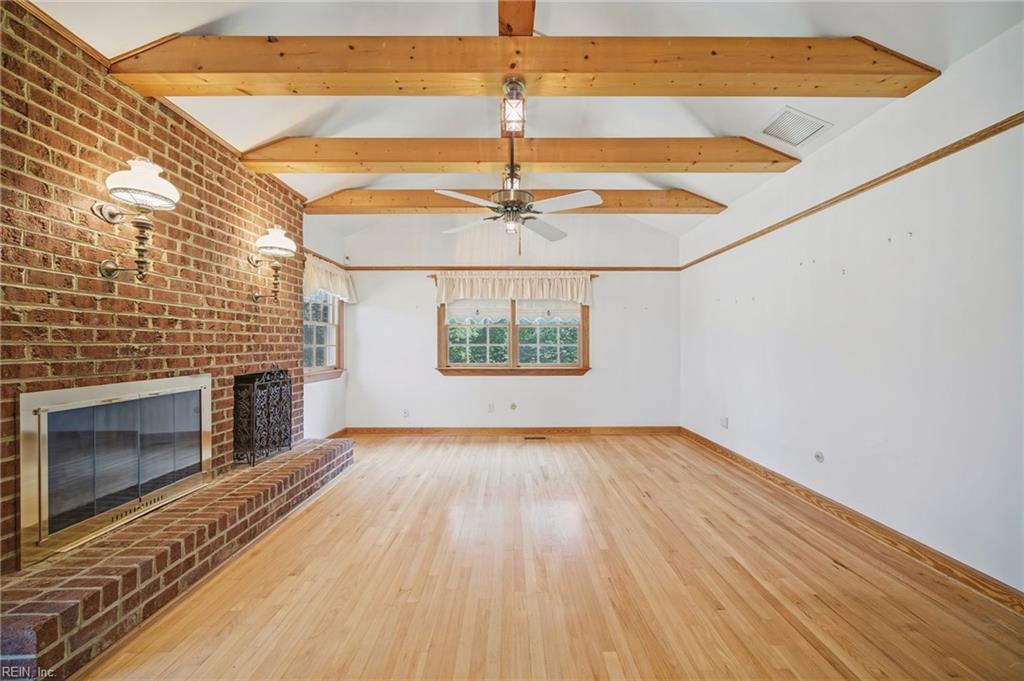 5853 Bernhowe Manor Ln Property Photo 8