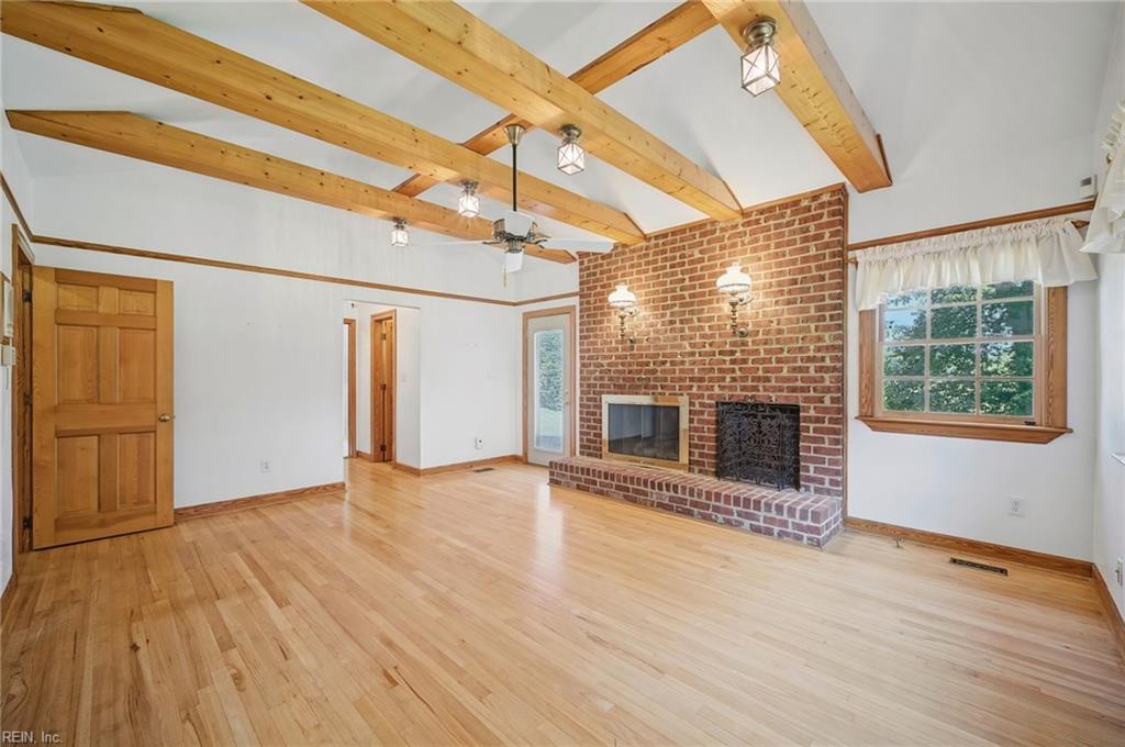 5853 Bernhowe Manor Ln Property Photo 9
