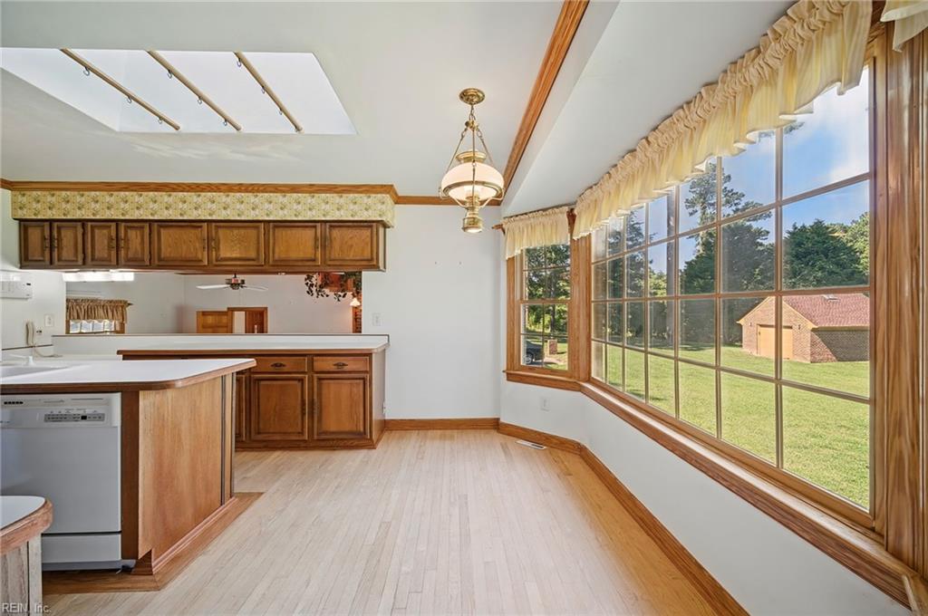 5853 Bernhowe Manor Ln Property Photo 14