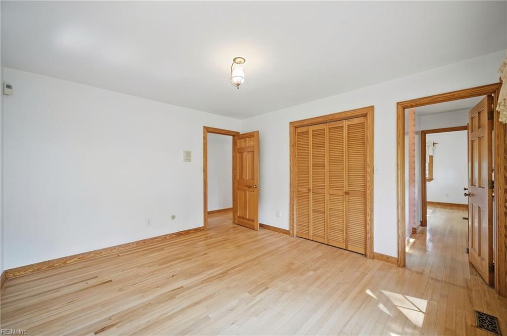 5853 Bernhowe Manor Ln Property Photo 16