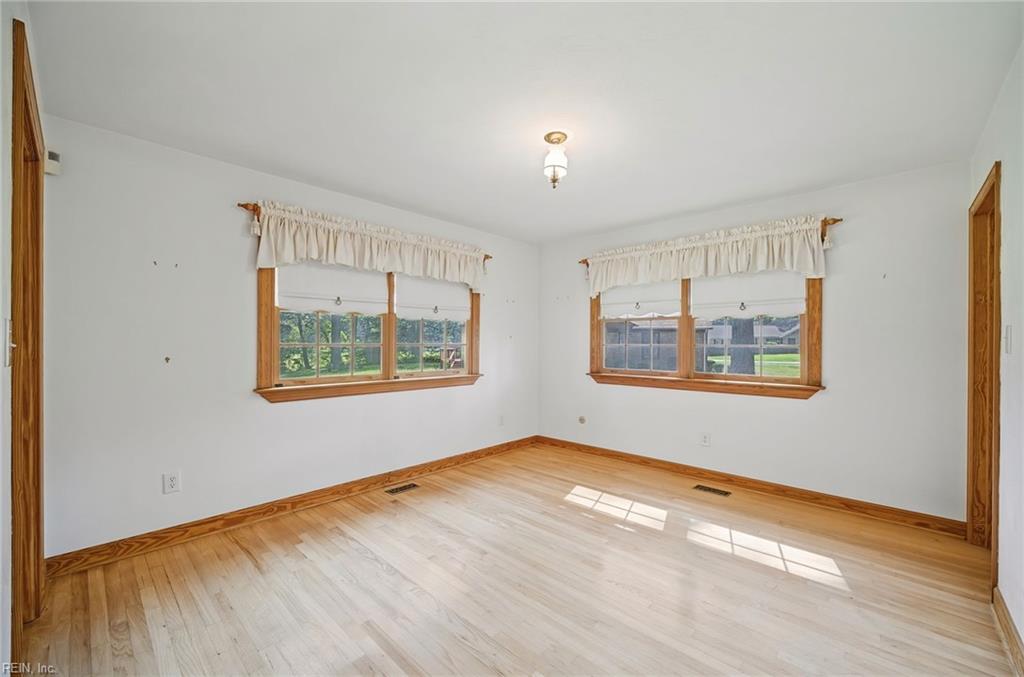 5853 Bernhowe Manor Ln Property Photo 18
