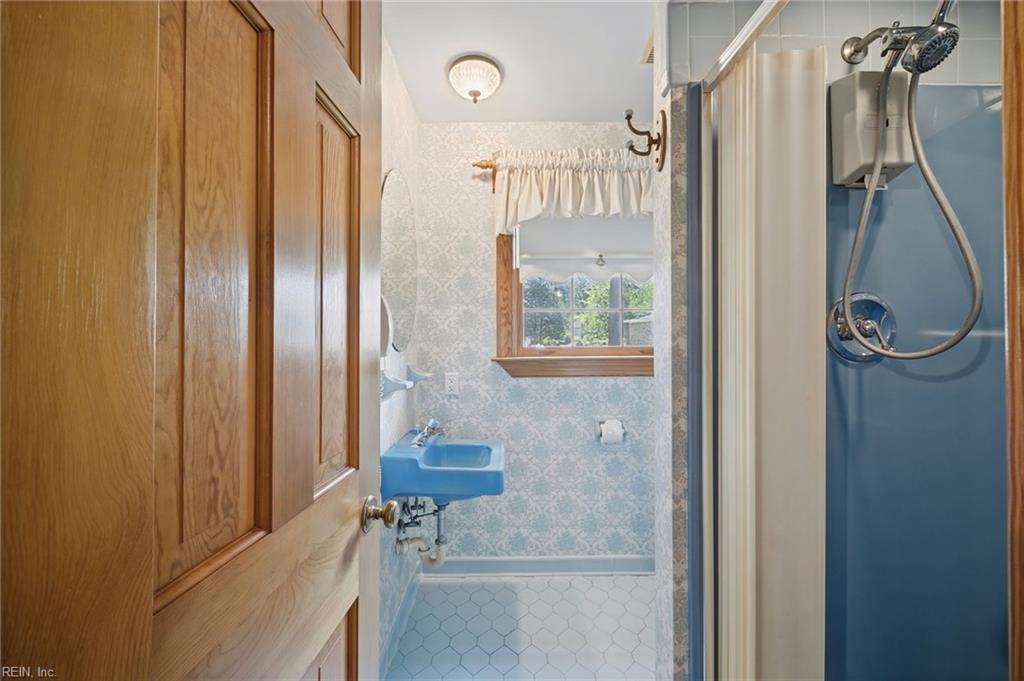 5853 Bernhowe Manor Ln Property Photo 22