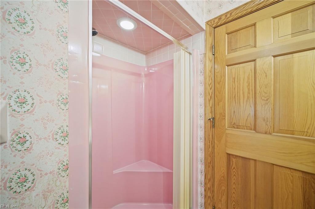 5853 Bernhowe Manor Ln Property Photo 25