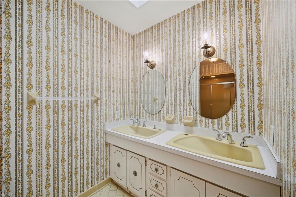 5853 Bernhowe Manor Ln Property Photo 27