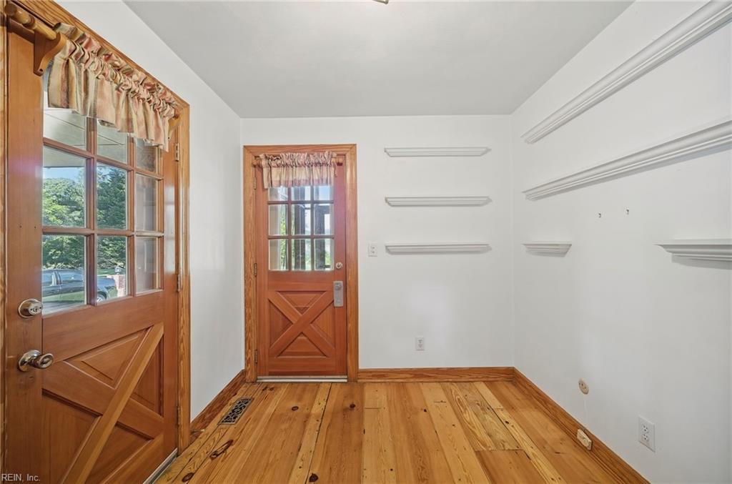 5853 Bernhowe Manor Ln Property Photo 31