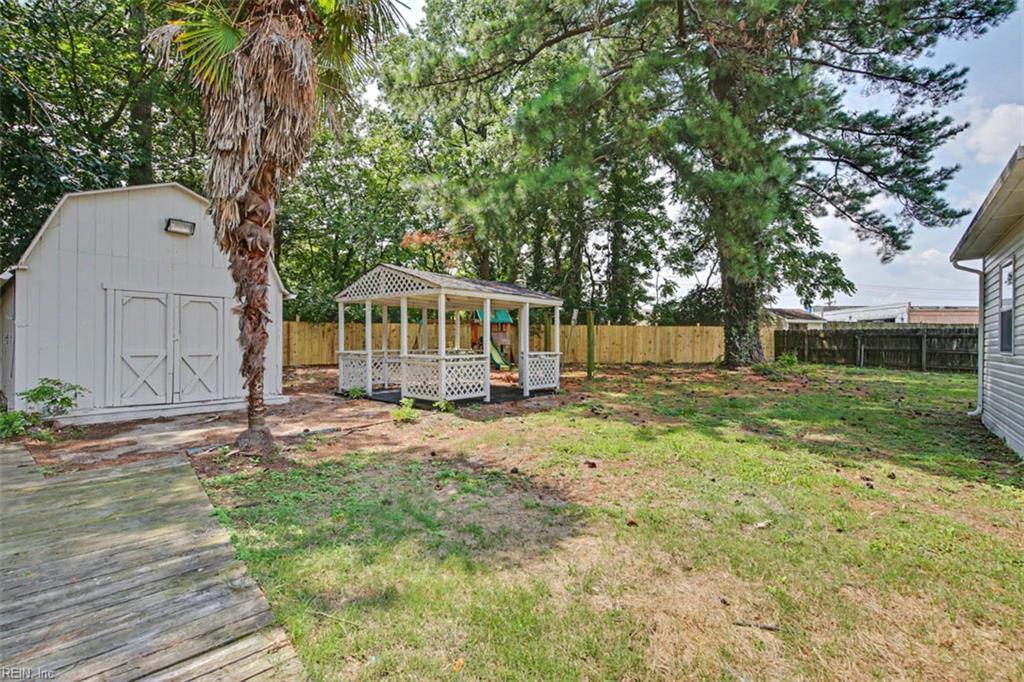 5201 Carolanne Dr Property Photo 27